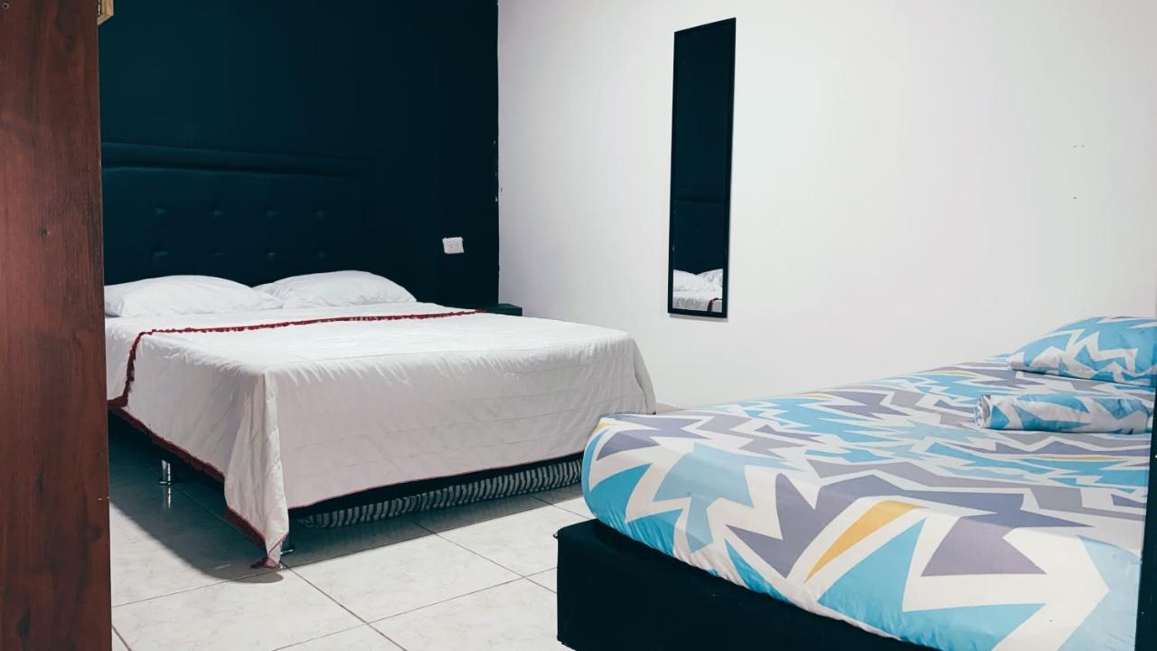 Tiger Hostel Medellín Kültér fotó