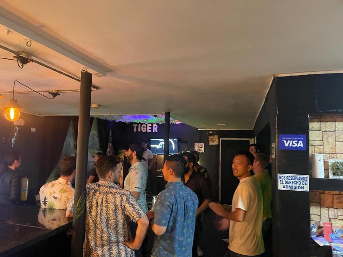 Tiger Hostel Medellín Kültér fotó