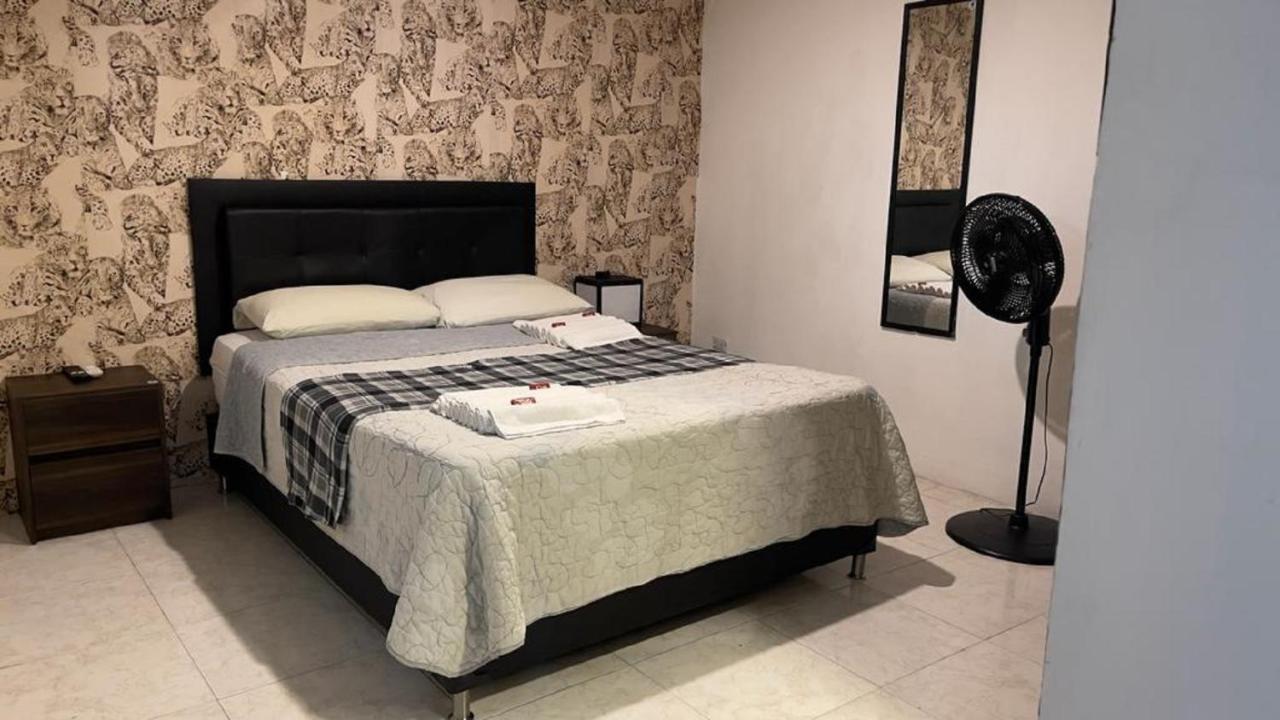 Tiger Hostel Medellín Kültér fotó